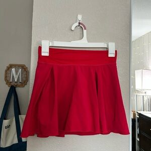 Aritzia TNAction TnaMOVE™ Bounce Skirt Size XS Red